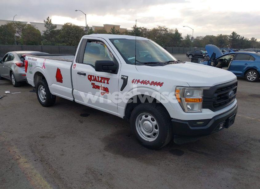 2022 Ford F-150 XL (VIN 1FTMF1CB6NKE47768) main photo