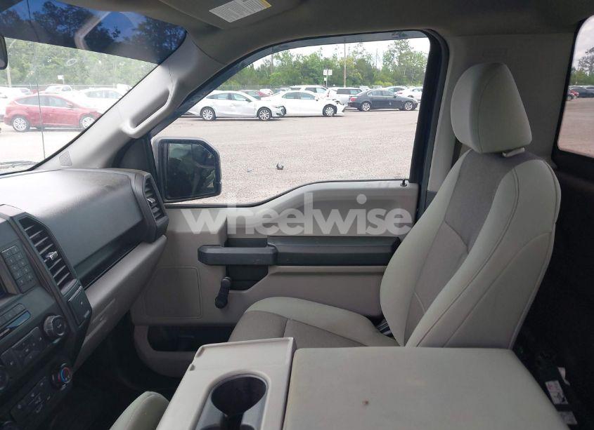 Photo 5 of 2018 Ford F-150 XL (VIN 1FTMF1CB7JFE21330)