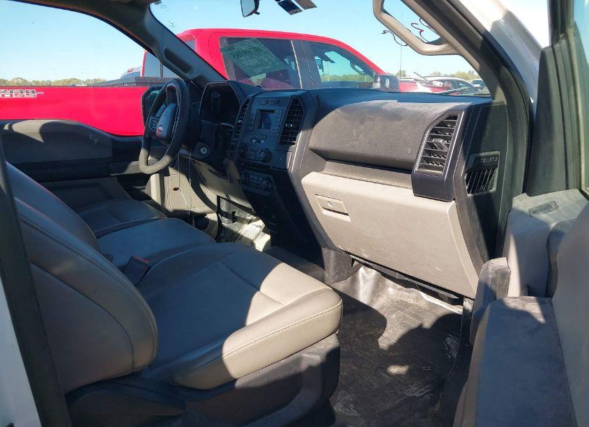 Photo 5 of 2018 Ford F-150 XL (VIN 1FTMF1CB8JKC61496)