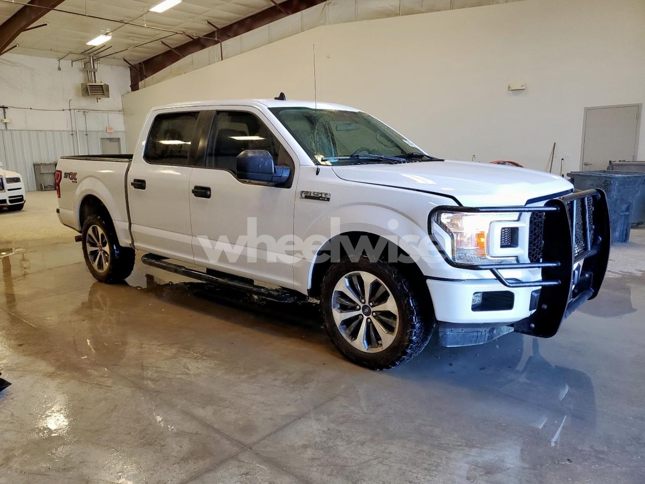 Photo 4 of 2020 FORD F150 SUPERCREW (VIN 1FTMF1CB8MKD56984)