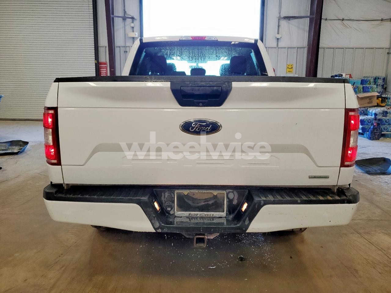 Photo 6 of 2020 FORD F150 SUPERCREW (VIN 1FTMF1CB8MKD56984)