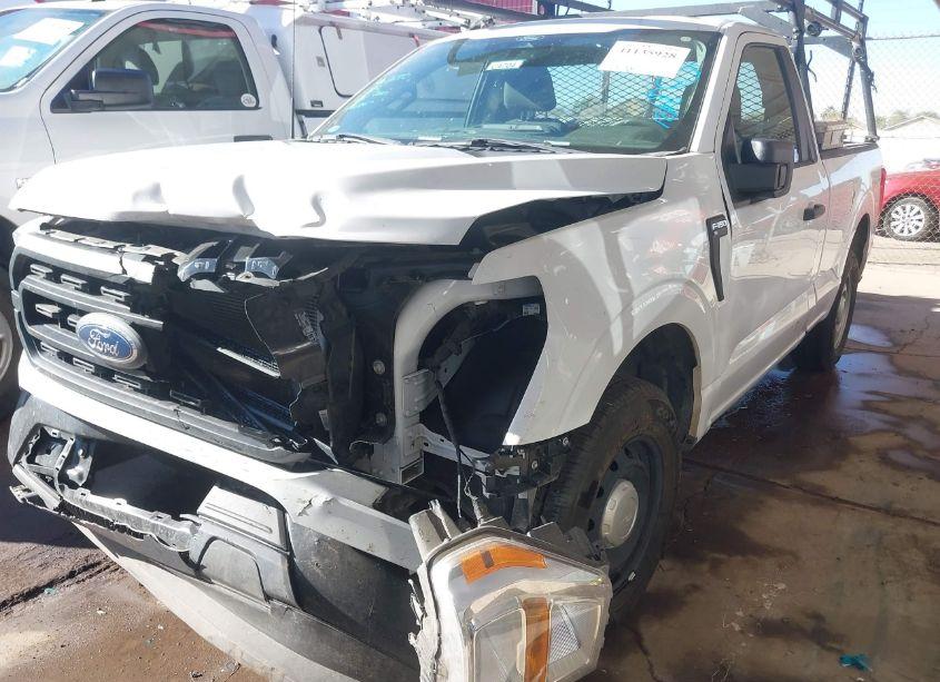 Photo 2 of 2022 Ford F-150 XL (VIN 1FTMF1CB8NKE00094)
