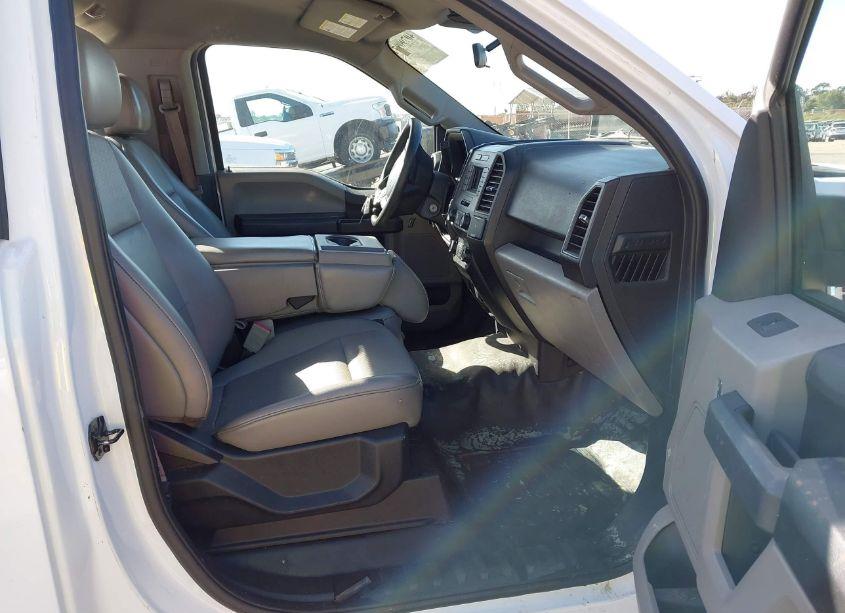 Photo 5 of 2019 Ford F-150 XL (VIN 1FTMF1CBXKKE51477)