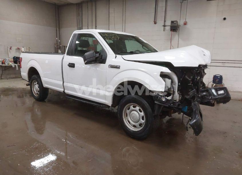 2016 Ford F-150 XL (VIN 1FTMF1CF5GKE20793) main photo