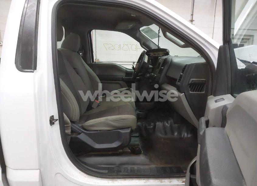 Photo 5 of 2016 Ford F-150 XL (VIN 1FTMF1CF5GKE20793)