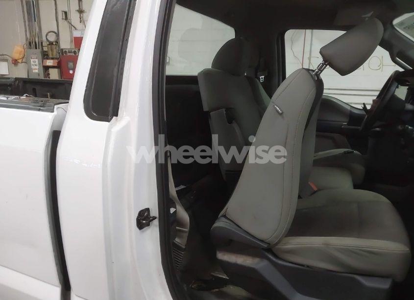 Photo 8 of 2016 Ford F-150 XL (VIN 1FTMF1CF5GKE20793)