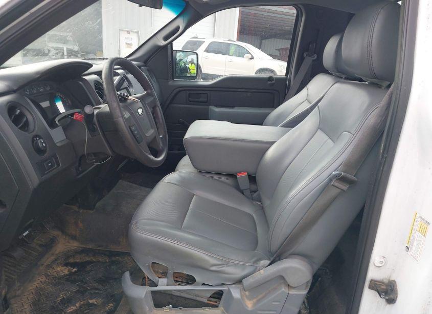 Photo 8 of 2014 Ford F-150 XL (VIN 1FTMF1CM4EFB14768)