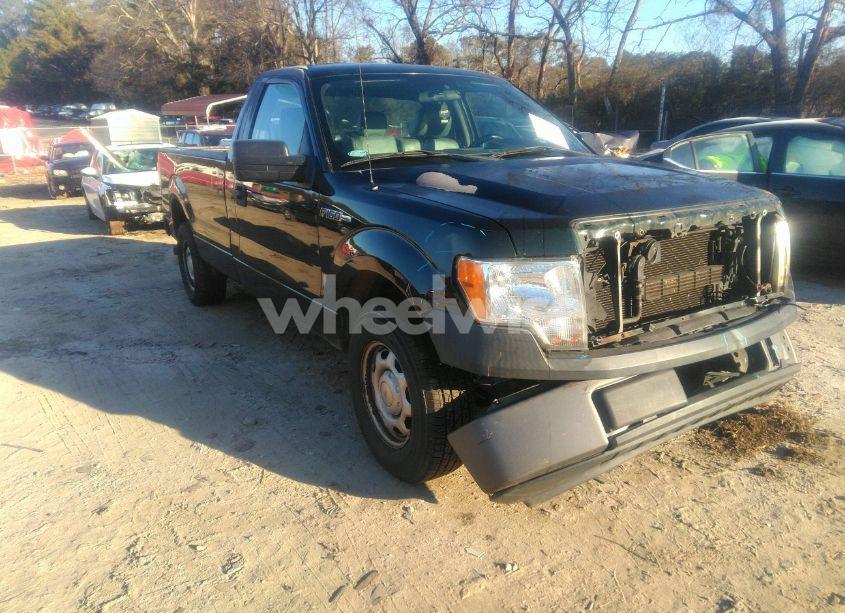 2014 Ford F-150 XL (VIN 1FTMF1CM4EKE02510) main photo