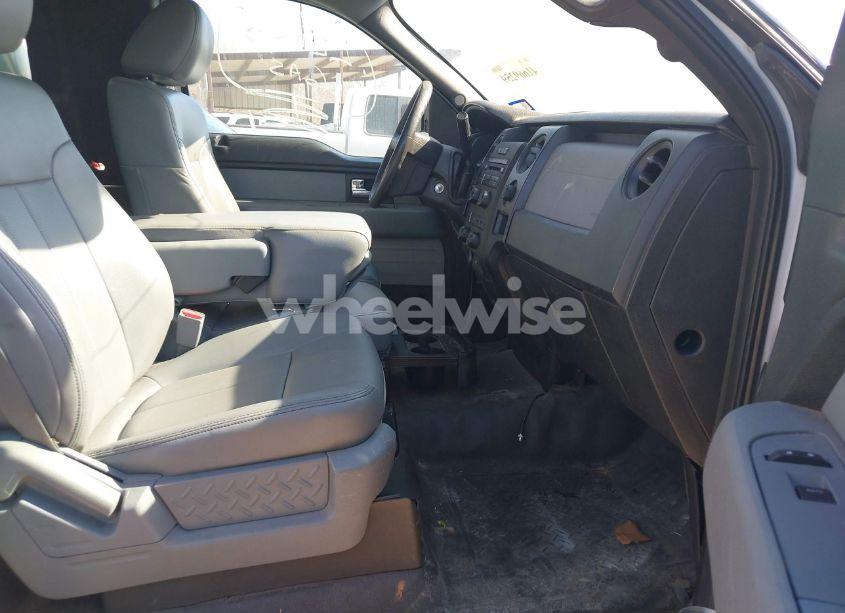 Photo 5 of 2014 Ford F-150 XL (VIN 1FTMF1CM4EKG22844)