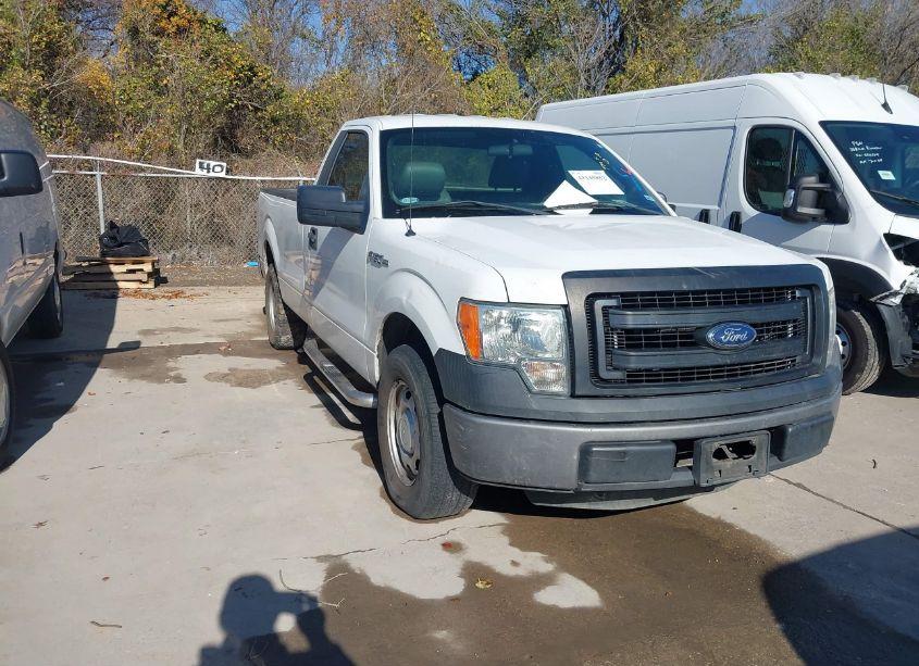 2013 Ford F-150 XL (VIN 1FTMF1CM5DKF46646) main photo