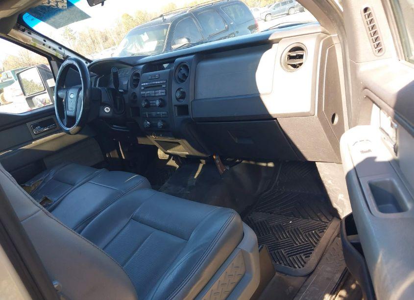 Photo 5 of 2011 Ford F-150 XL (VIN 1FTMF1CM6BFA10956)