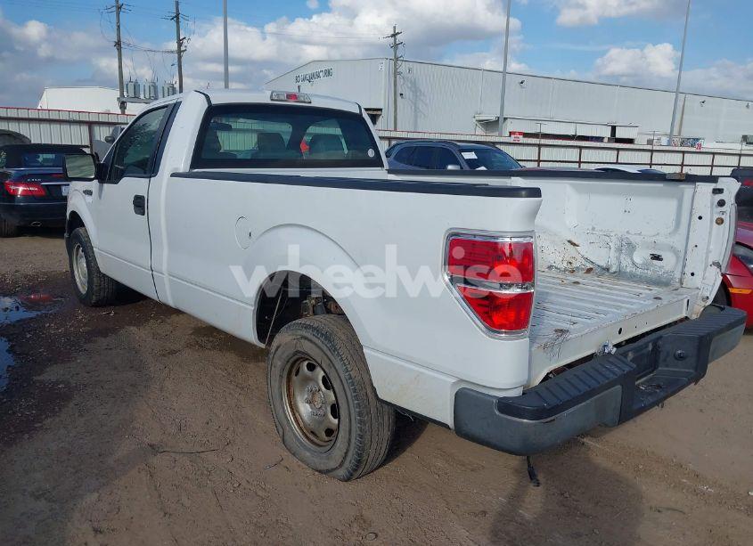 Photo 3 of 2014 Ford F-150 XL (VIN 1FTMF1CM8EKF18728)