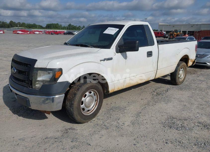 Photo 2 of 2013 Ford F-150 XL (VIN 1FTMF1CMXDKE37423)