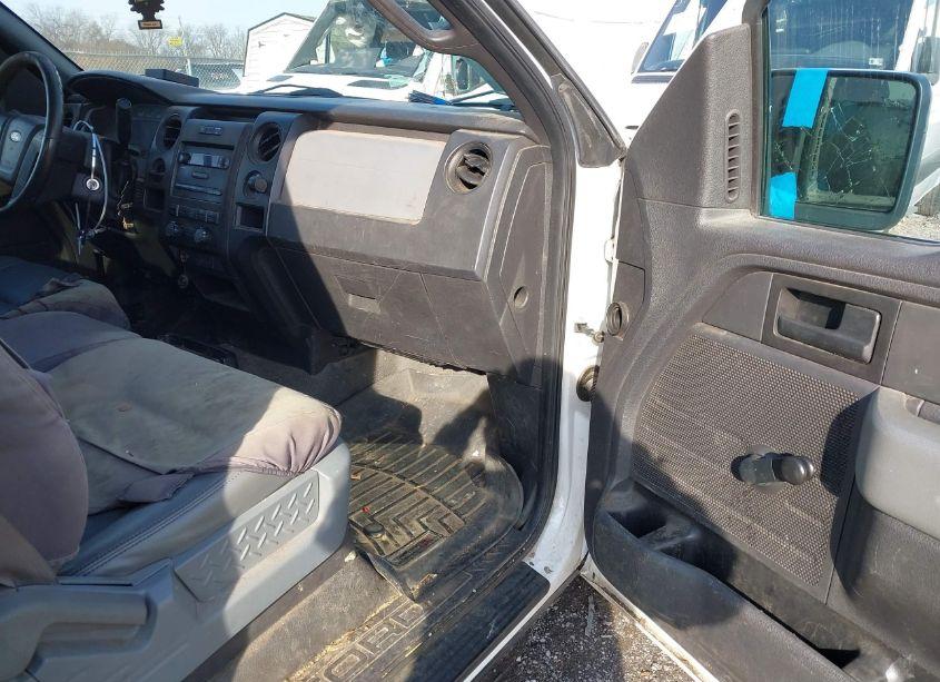 Photo 5 of 2014 Ford F-150 XL (VIN 1FTMF1CMXEKD41504)