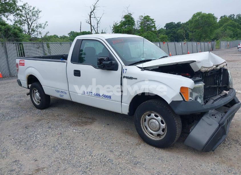 2014 Ford F-150 XL (VIN 1FTMF1CMXEKE59536) main photo