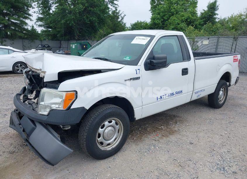 Photo 2 of 2014 Ford F-150 XL (VIN 1FTMF1CMXEKE59536)