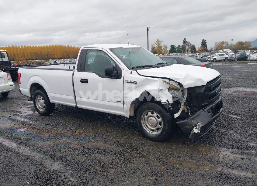 2016 Ford F-150 XL (VIN 1FTMF1CP5GKE47484) main photo