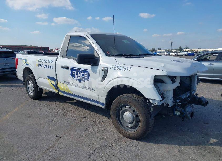 2023 Ford F-150 XL (VIN 1FTMF1CP7PKG21586) main photo