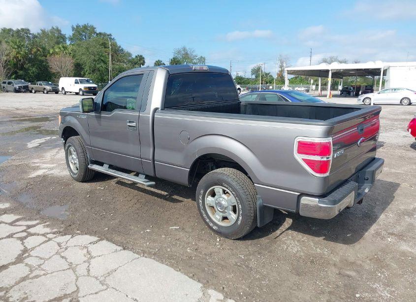 Photo 3 of 2010 Ford F-150 STX/XL/XLT (VIN 1FTMF1CW3AKA82365)