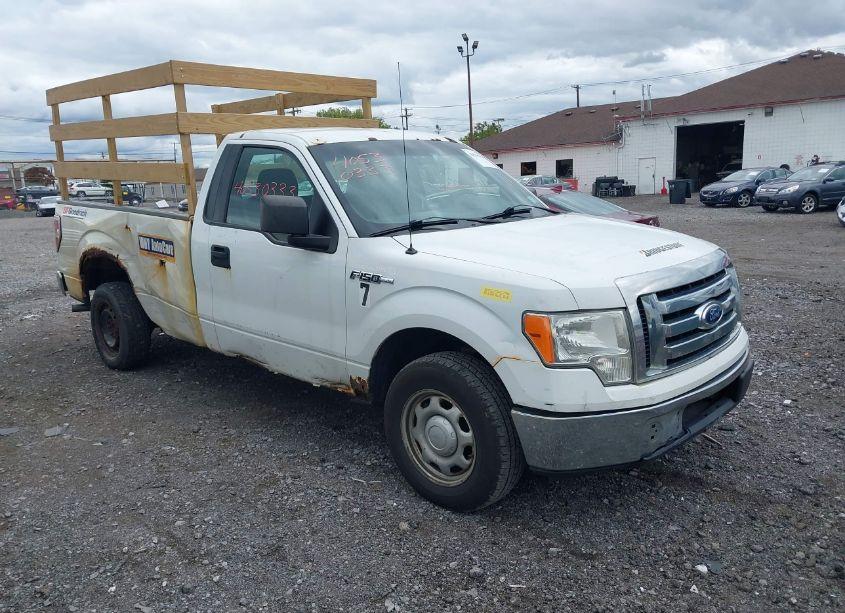 2010 Ford F-150 STX/XL/XLT (VIN 1FTMF1CW3AKC26321) main photo