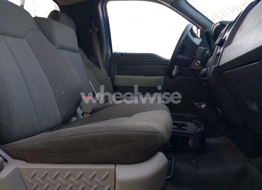 Photo 5 of 2010 Ford F-150 XL (VIN 1FTMF1CW4AFB98778)