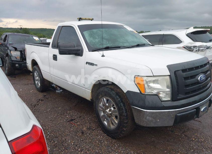 2010 Ford F-150 STX/XL/XLT (VIN 1FTMF1CW9AKB48143) main photo