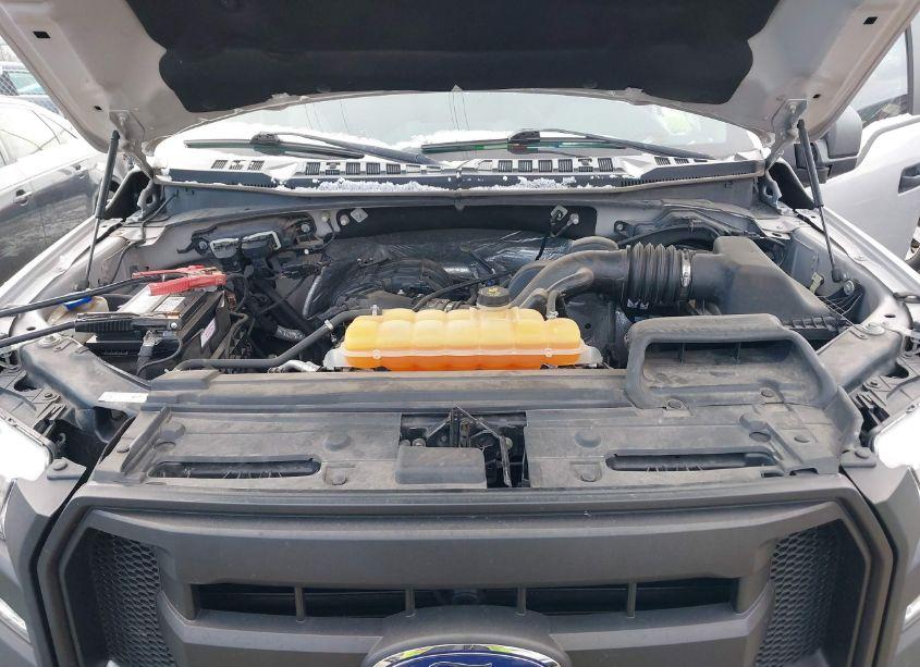 Photo 10 of 2016 Ford F-150 XL (VIN 1FTMF1E82GKE41034)