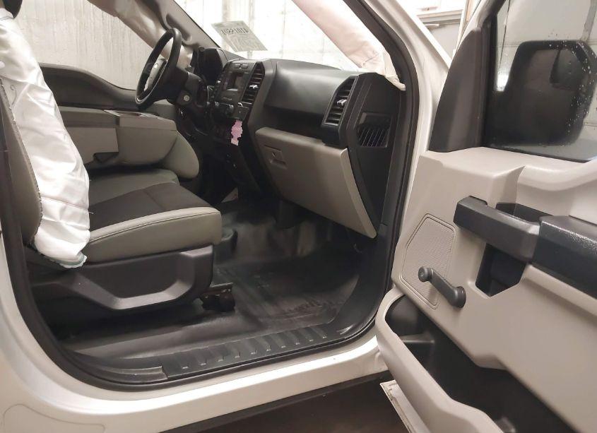 Photo 5 of 2016 Ford F-150 XL (VIN 1FTMF1E82GKE41034)