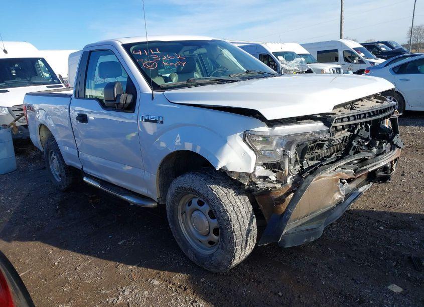 2018 Ford F-150 XL (VIN 1FTMF1EB9JKE26243) main photo