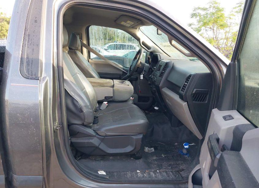 Photo 5 of 2016 Ford F-150 XL (VIN 1FTMF1EF2GKE28671)