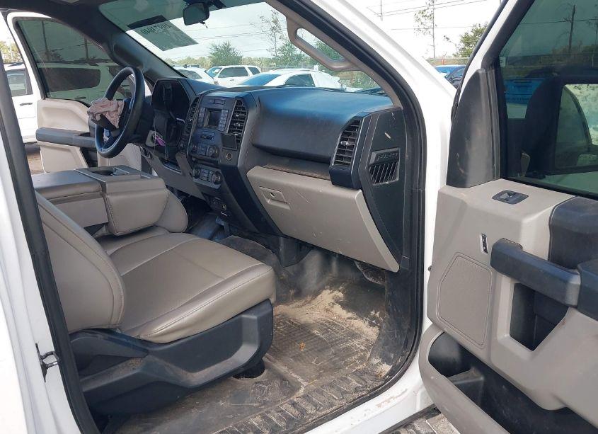 Photo 5 of 2016 Ford F-150 XL (VIN 1FTMF1EF5GFA96833)