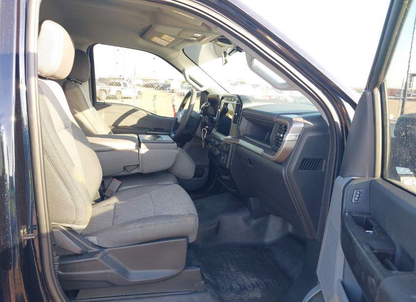 Photo 4 of 2024 Ford F-150 XL (VIN 1FTMF1K55RKE93464)