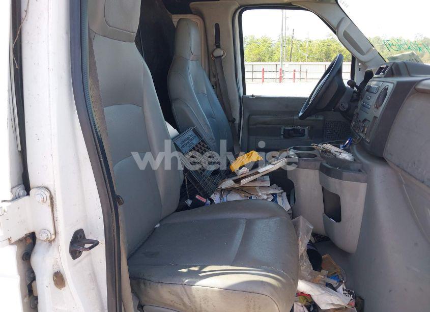 Photo 8 of 2011 Ford E-150 COMMERCIAL (VIN 1FTNE1EW6BDA44784)