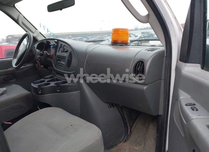 Photo 5 of 2008 Ford Econoline E250 VAN (VIN 1FTNE24W68DA79471)