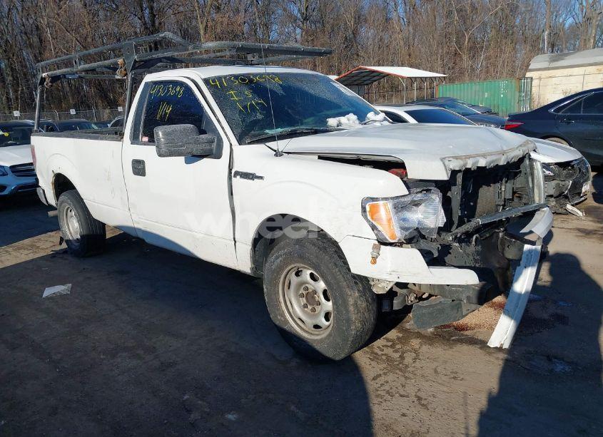 2013 Ford F-150 XL (VIN 1FTNF1CF1DKD43758) main photo