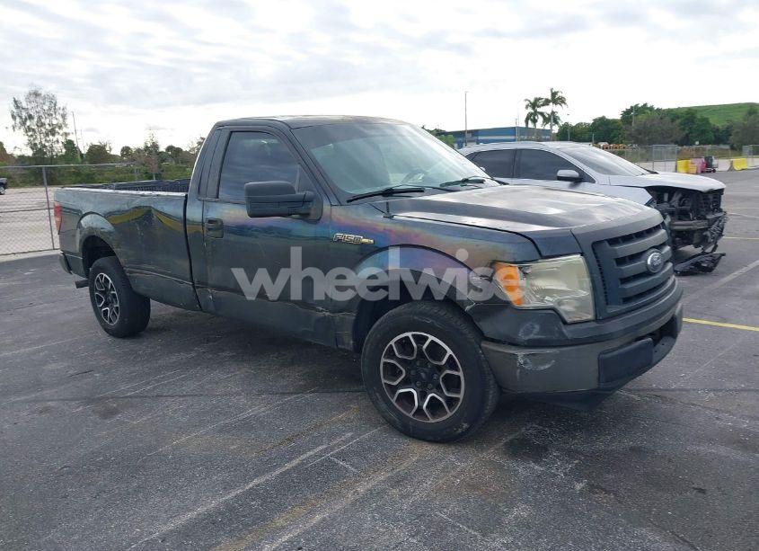 2011 Ford F-150 XL (VIN 1FTNF1CF9BKD56576) main photo