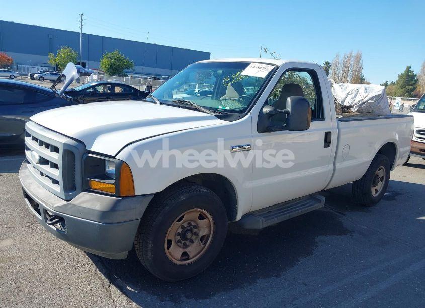 Photo 2 of 2006 Ford F-250 XL/XLT (VIN 1FTNF20546ED87921)