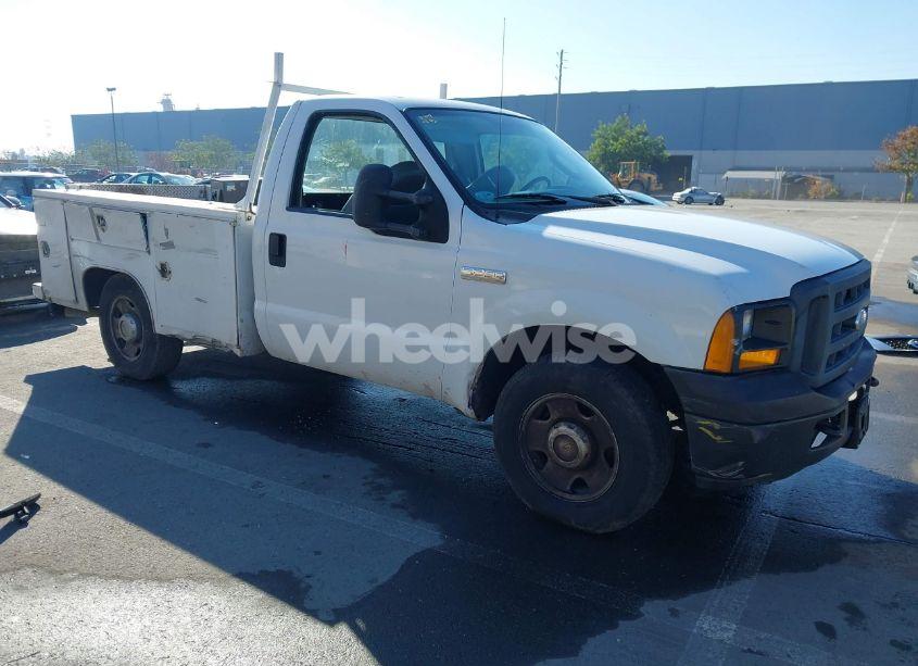 2006 Ford F-250 (VIN 1FTNF20556EC83275) main photo