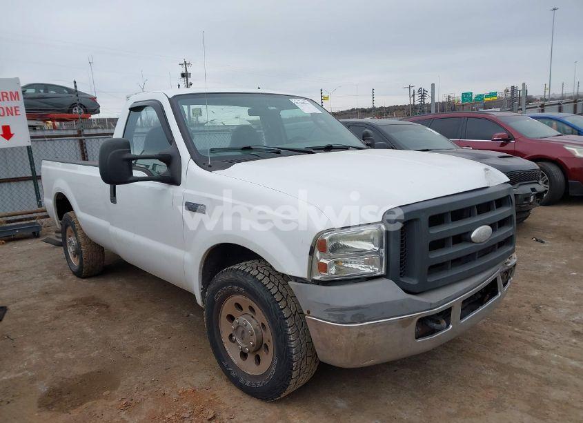 2005 Ford F-250 XL/XLT (VIN 1FTNF20585EB02605) main photo