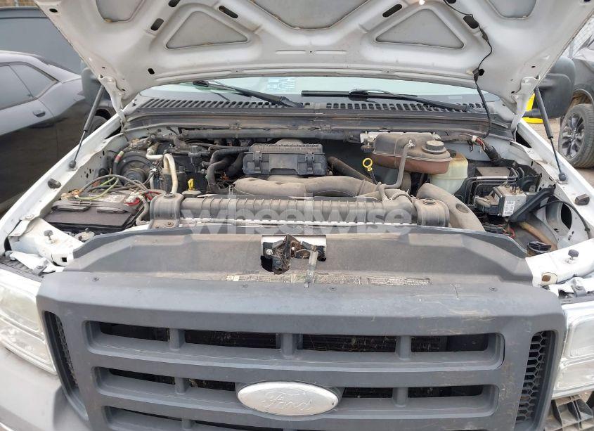 Photo 10 of 2005 Ford F-250 XL/XLT (VIN 1FTNF20585EB02605)