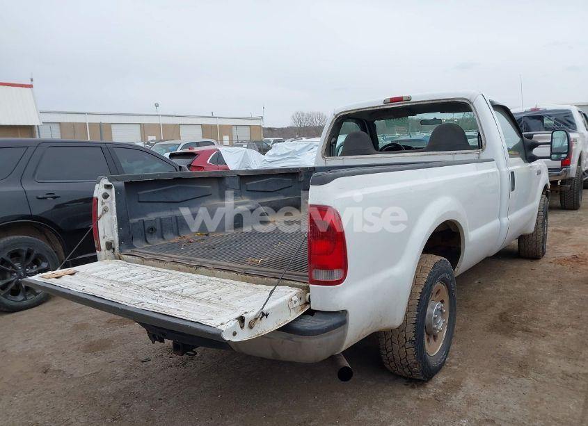 Photo 4 of 2005 Ford F-250 XL/XLT (VIN 1FTNF20585EB02605)
