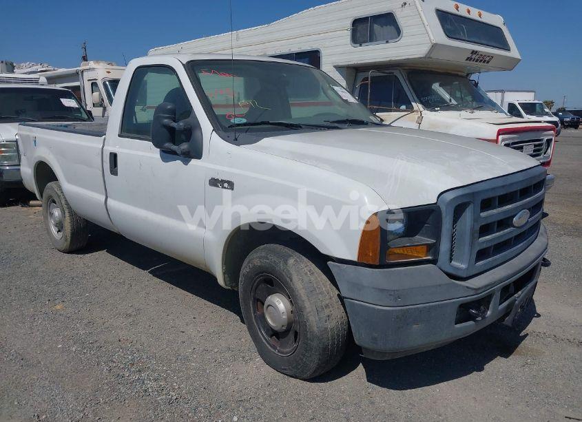 2007 Ford F-250 XL/XLT (VIN 1FTNF20587EA32347) main photo