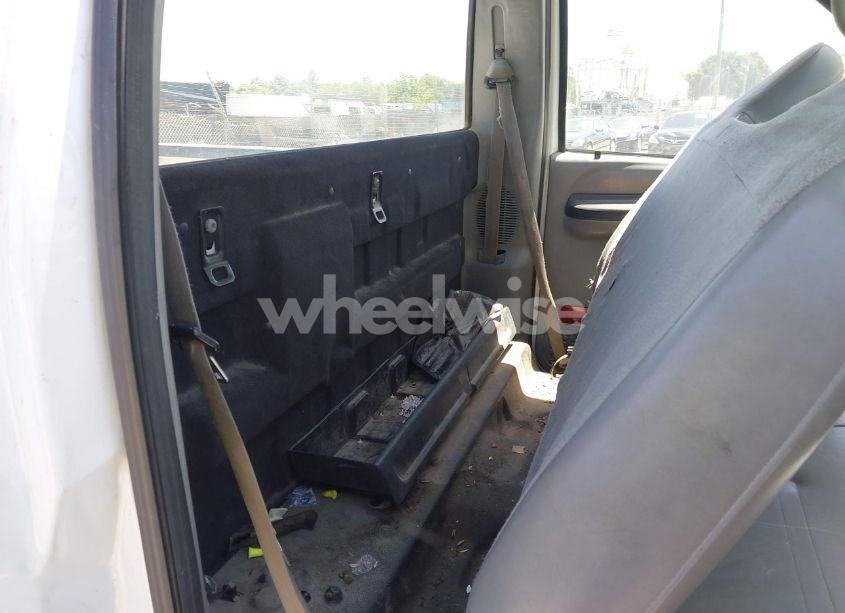 Photo 8 of 2007 Ford F-250 XL/XLT (VIN 1FTNF20587EA32347)