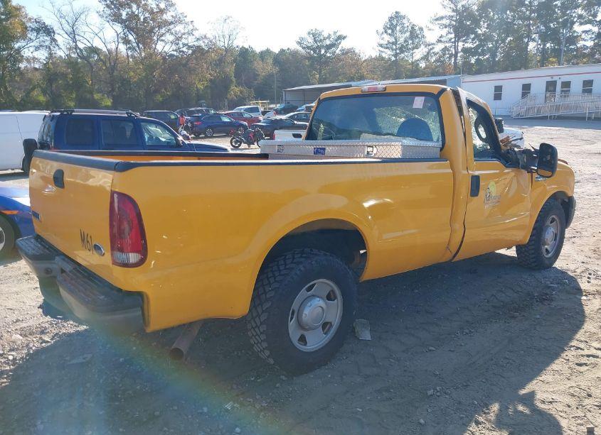 Photo 4 of 2006 Ford F-250 XL/XLT (VIN 1FTNF205X6EC33052)