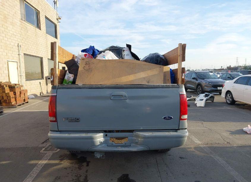 Photo 15 of 2004 Ford F-250 XL/XLT (VIN 1FTNF20L04ED38081)