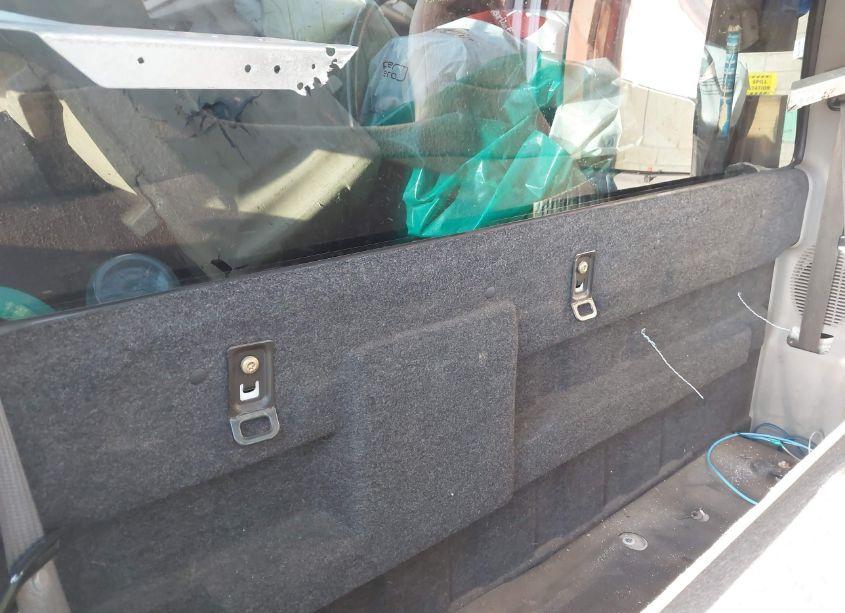 Photo 8 of 2004 Ford F-250 XL/XLT (VIN 1FTNF20L04ED38081)