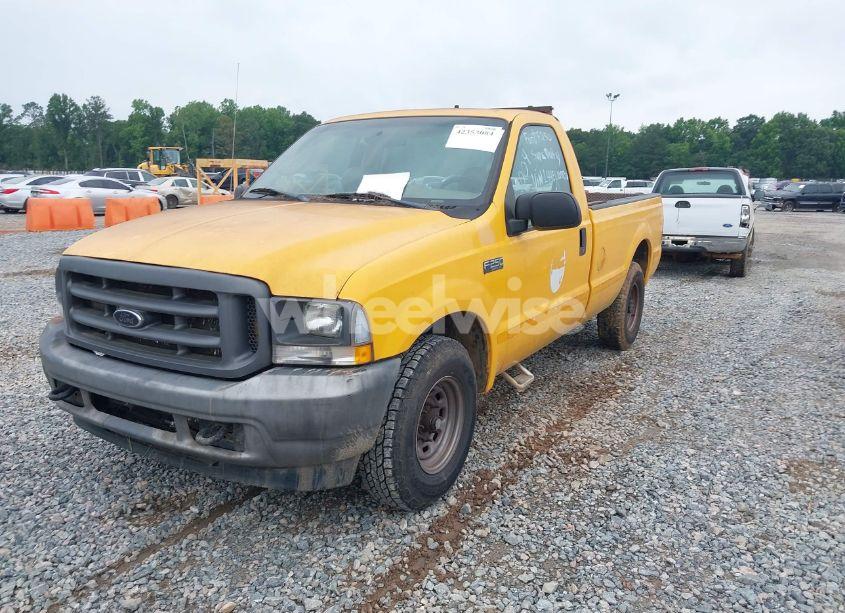 Photo 2 of 2004 Ford F-250 XL/XLT (VIN 1FTNF20L44EC05520)