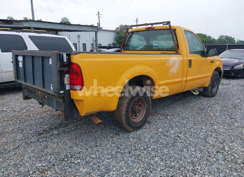 Photo 4 of 2004 Ford F-250 XL/XLT (VIN 1FTNF20L44EC05520)