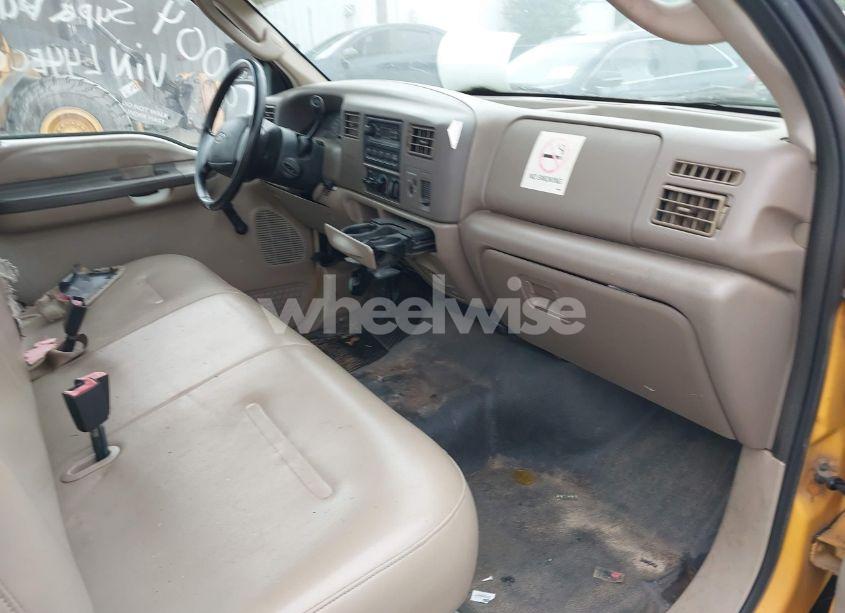 Photo 5 of 2004 Ford F-250 XL/XLT (VIN 1FTNF20L44EC05520)