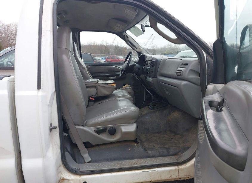 Photo 5 of 2006 Ford F-250 XL/XLT (VIN 1FTNF21536EC34302)